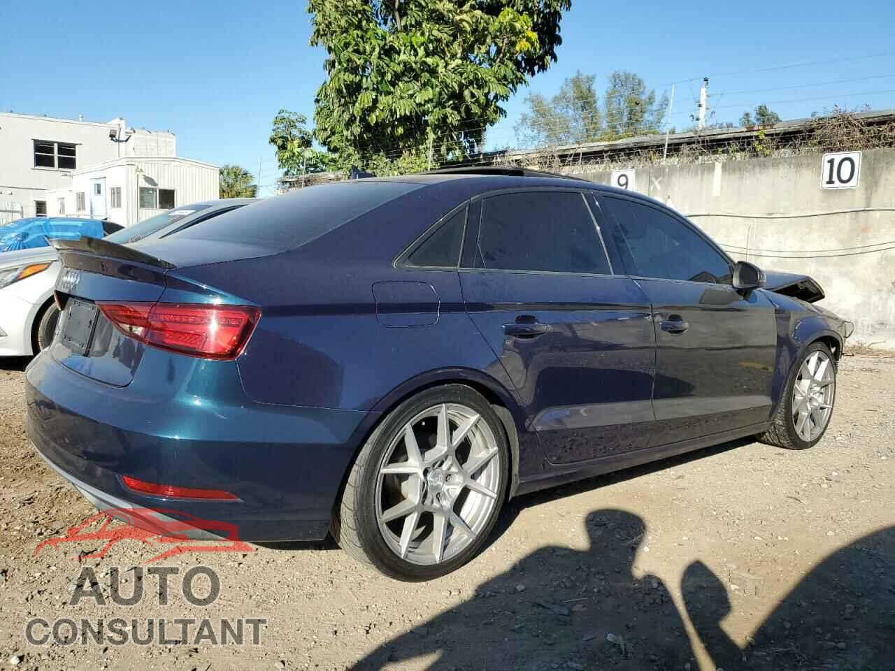 AUDI A3 2018 - WAUAUGFF2J1013807
