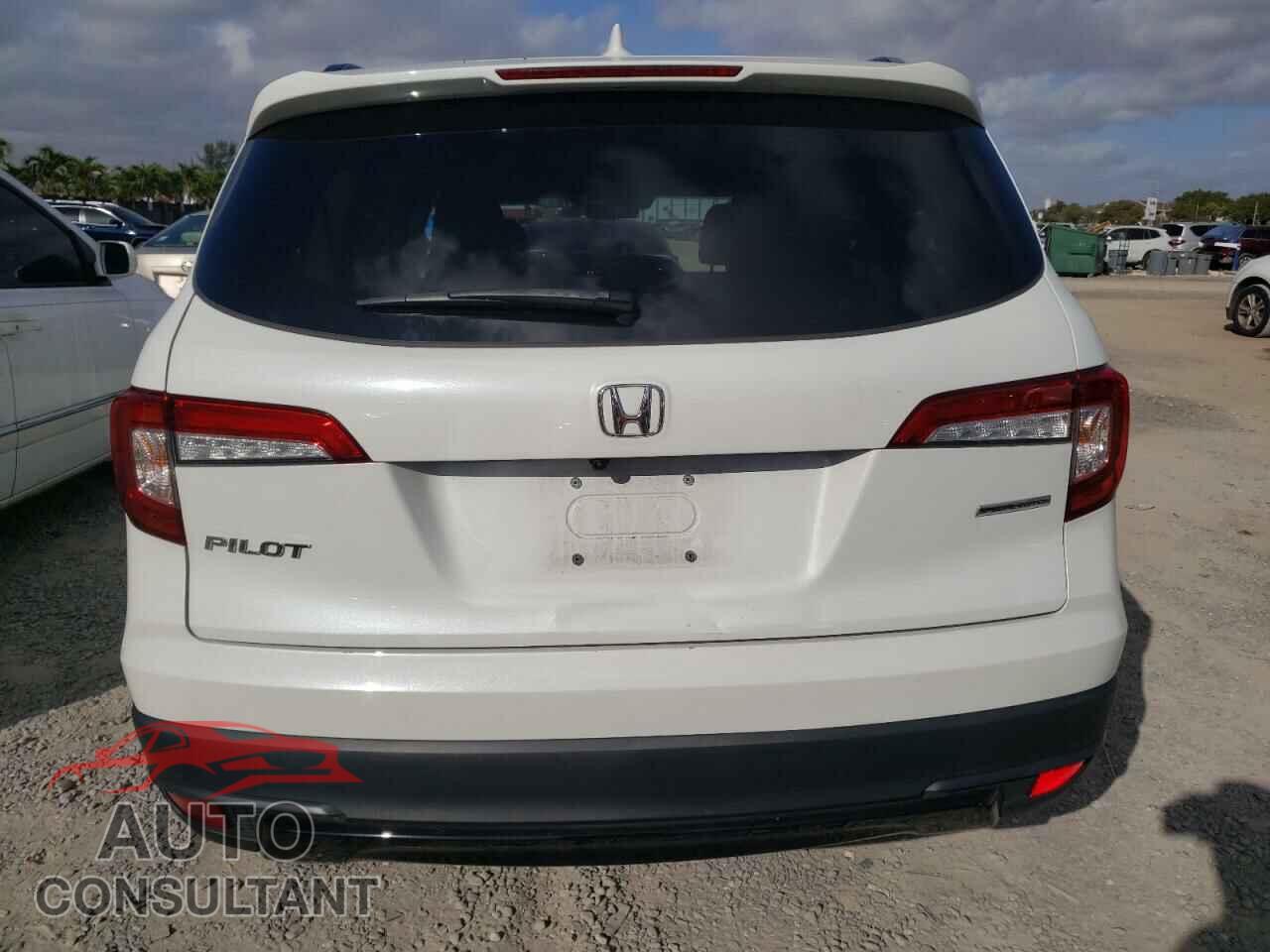 HONDA PILOT 2021 - 5FNYF5H20MB023905