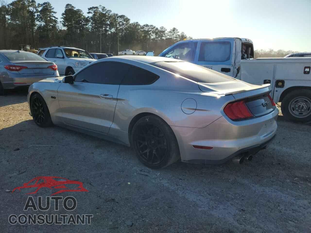 FORD MUSTANG 2018 - 1FA6P8CF6J5182933