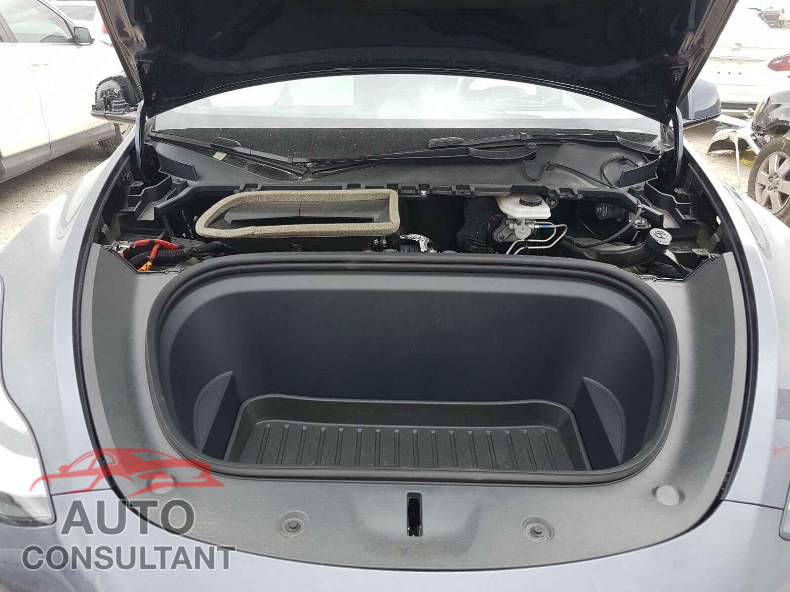 TESLA MODEL Y 2021 - 5YJYGDEE3MF088706