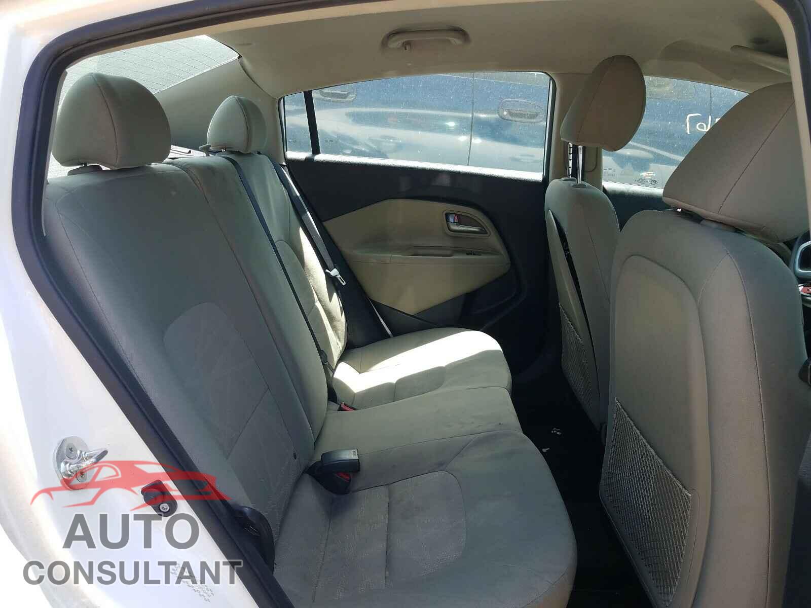 KIA RIO 2016 - KNADM4A35G6549946