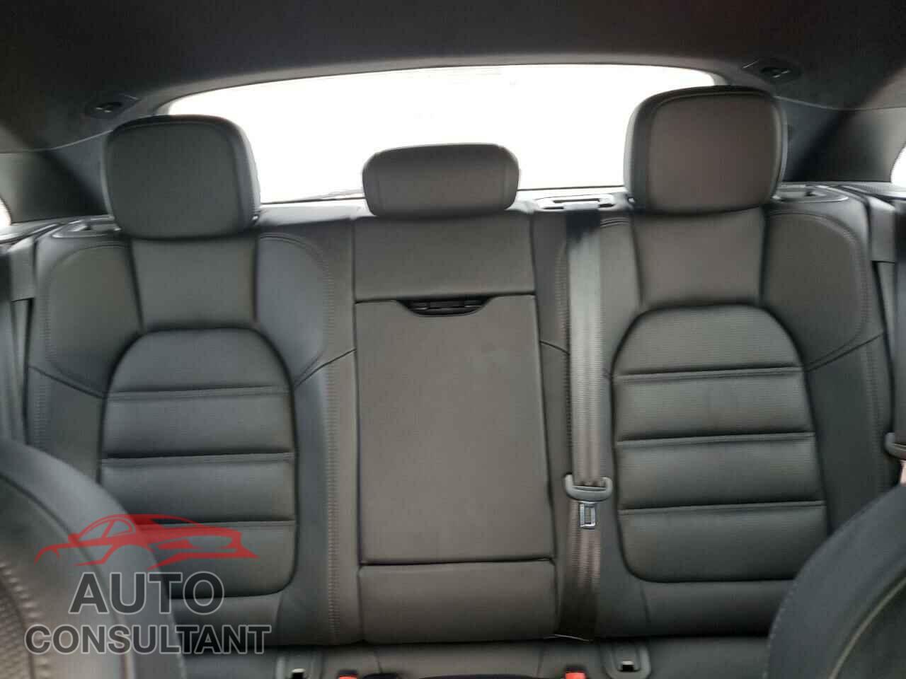 PORSCHE MACAN 2016 - WP1AF2A52GLB90464