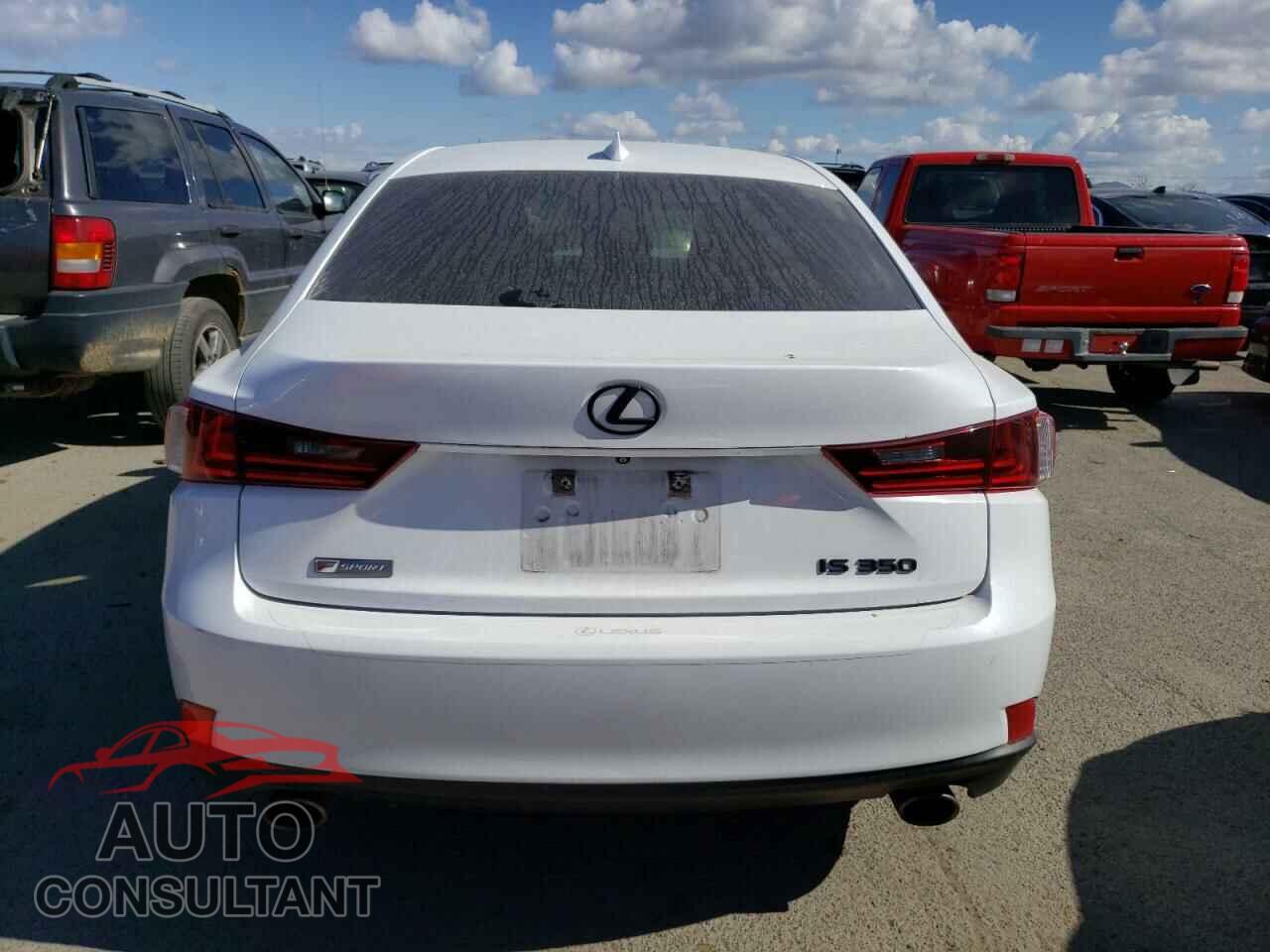 LEXUS IS 2015 - JTHBE1D22F5017968