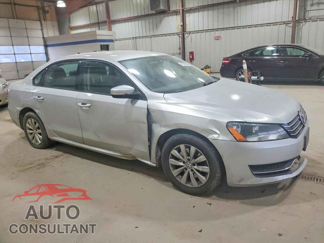 VOLKSWAGEN PASSAT 2015 - 1VWAT7A35FC043153