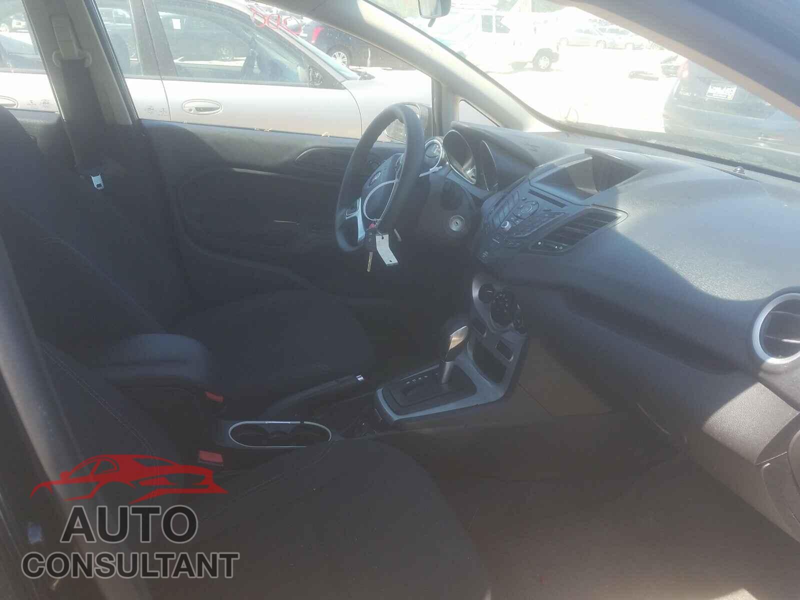 FORD FIESTA 2018 - 3FADP4EJ5JM113341