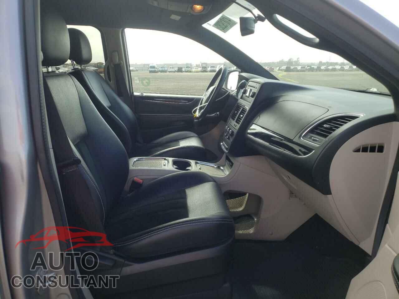 DODGE GRAND CARA 2017 - 2C4RDGCG7HR603977