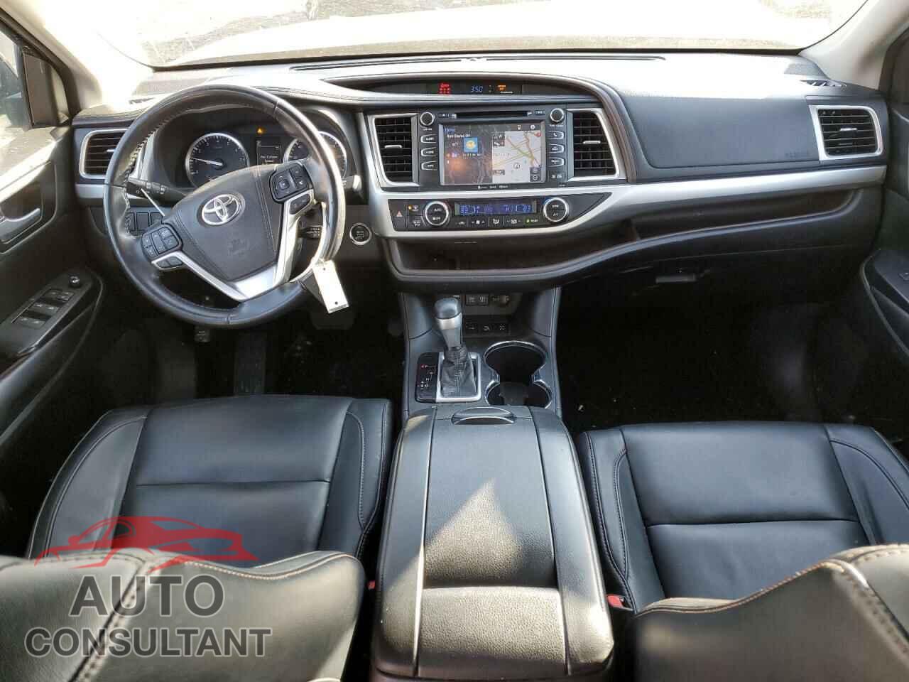 TOYOTA HIGHLANDER 2018 - 5TDJZRFH3JS553851