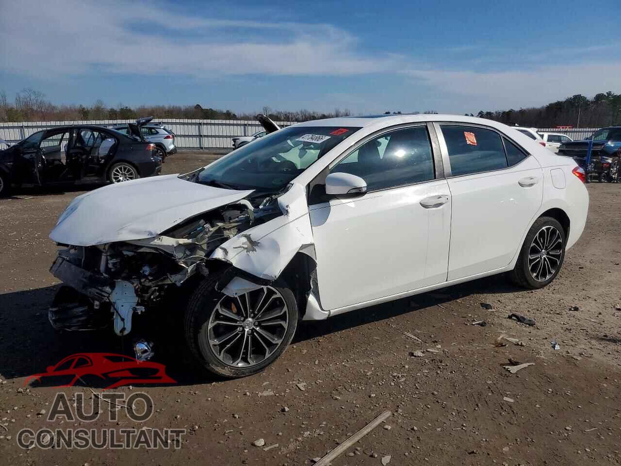 TOYOTA COROLLA 2015 - 2T1BURHE7FC313725