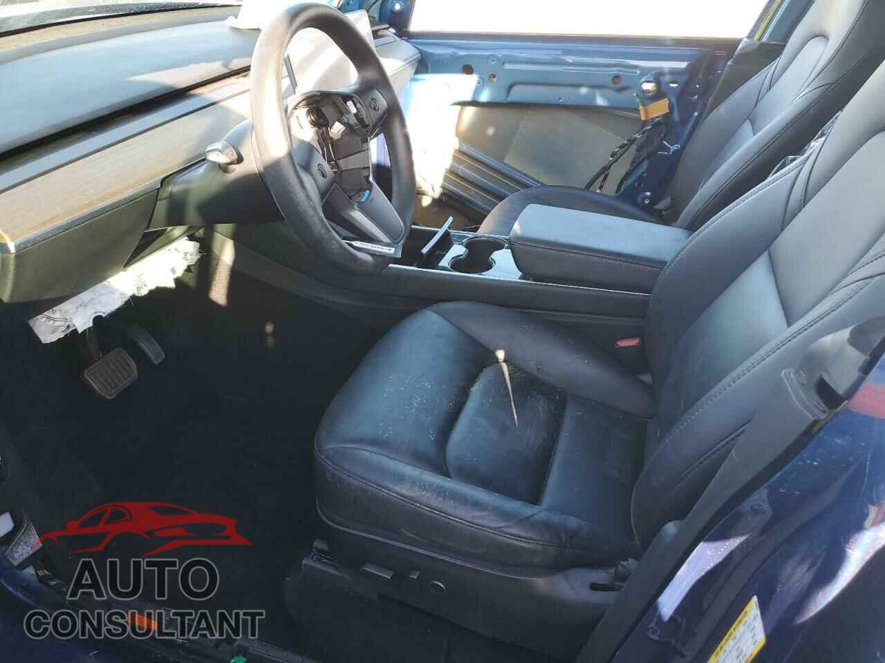 TESLA MODEL Y 2021 - 5YJYGDEE6MF094855