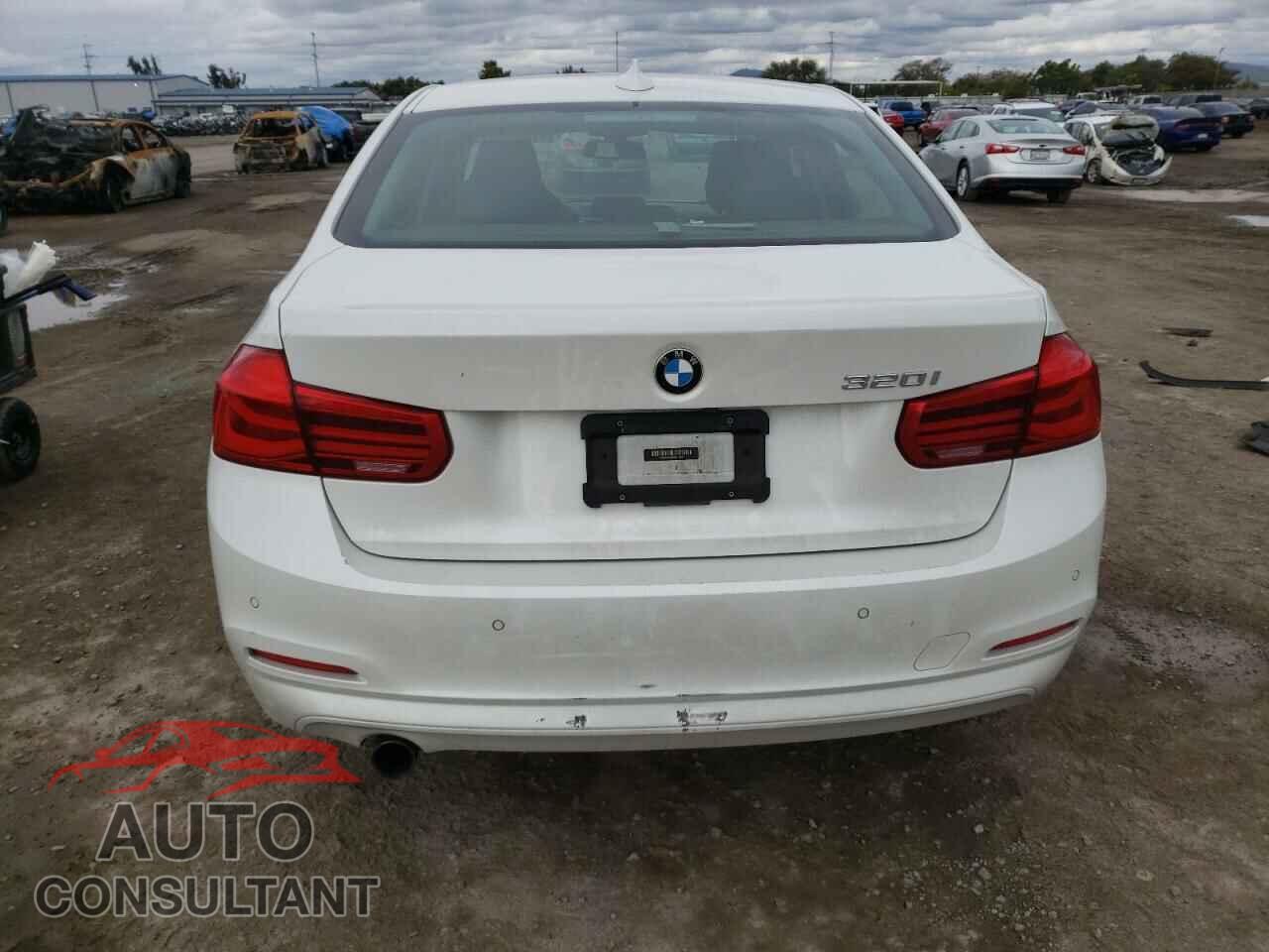 BMW 3 SERIES 2016 - WBA8A9C56GK619080