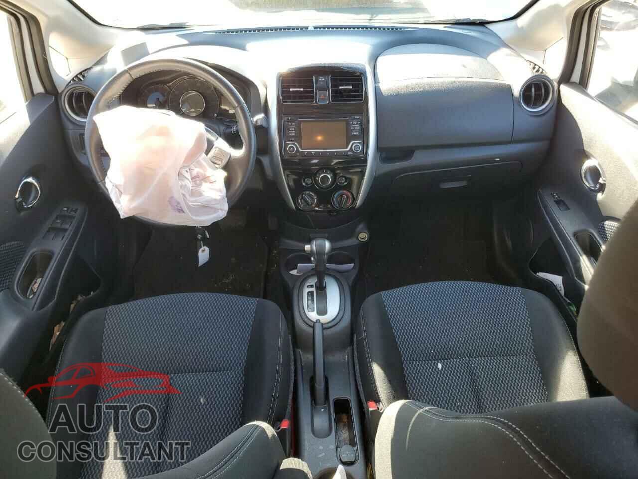 NISSAN VERSA 2018 - 3N1CE2CP7JL360750