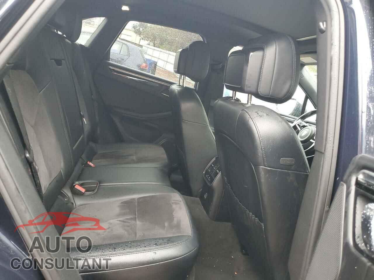 PORSCHE MACAN 2017 - WP1AA2A52HLB08474