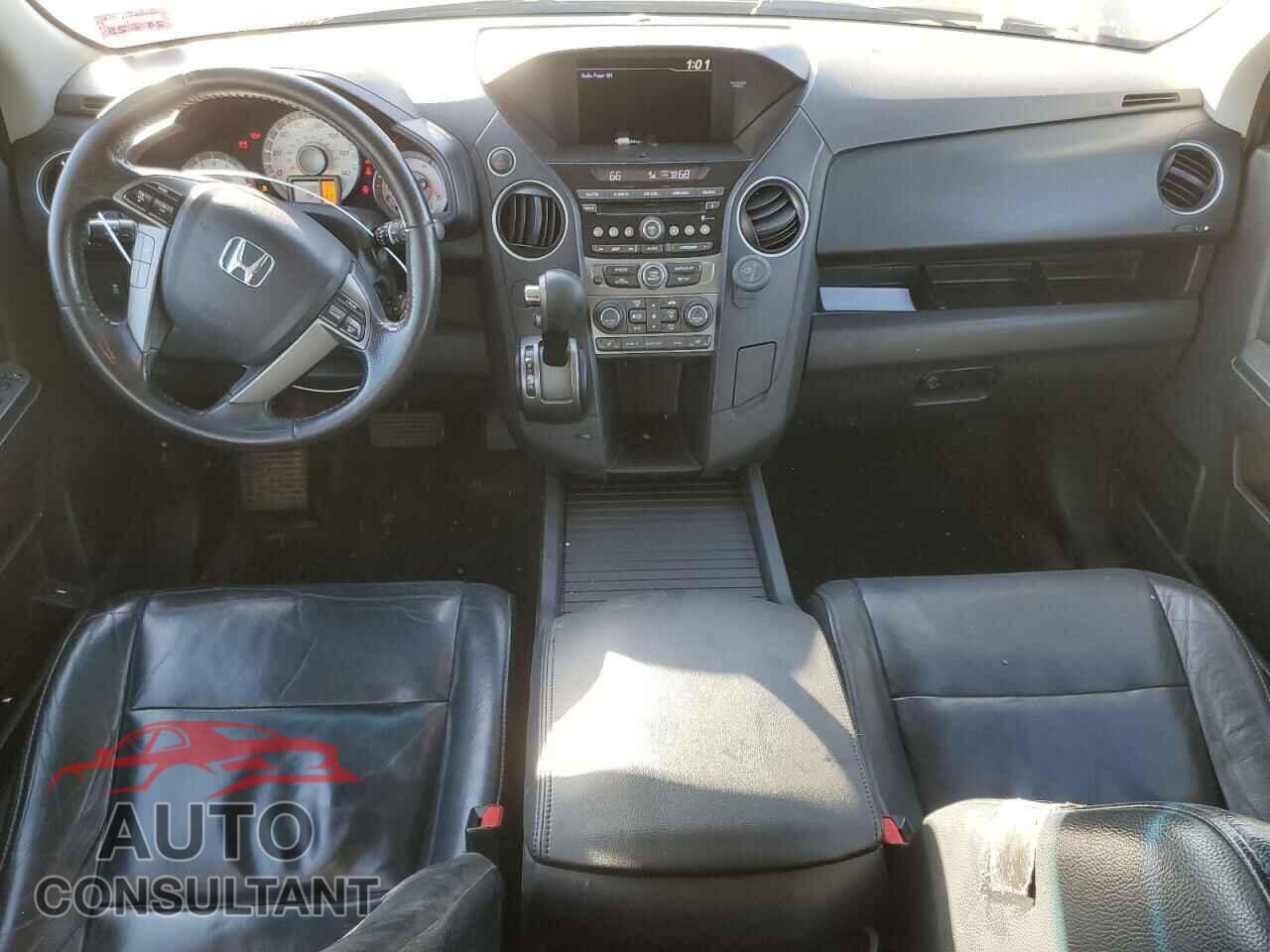 HONDA PILOT 2015 - 5FNYF3H56FB003028