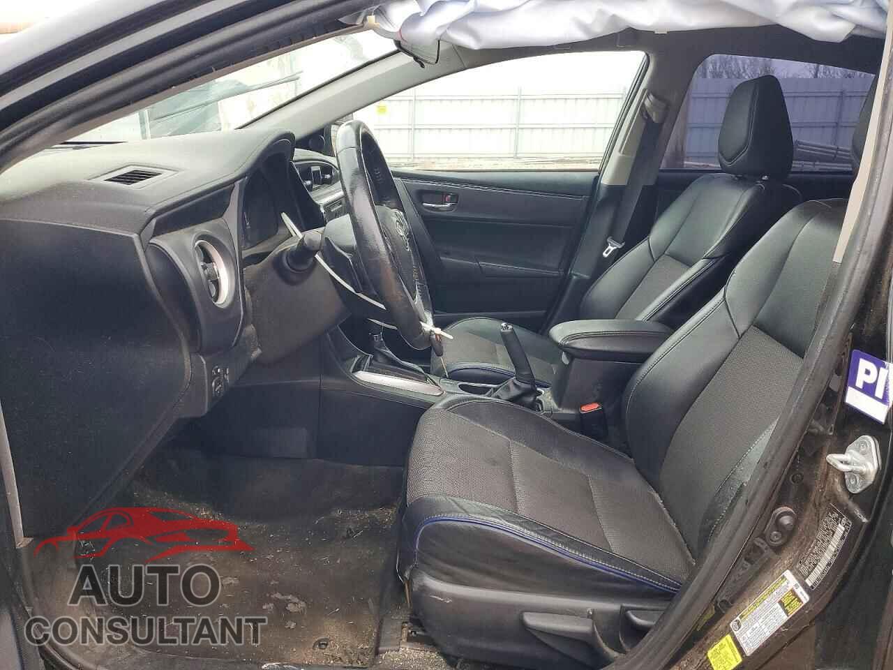 TOYOTA COROLLA 2018 - 2T1BURHEXJC074065