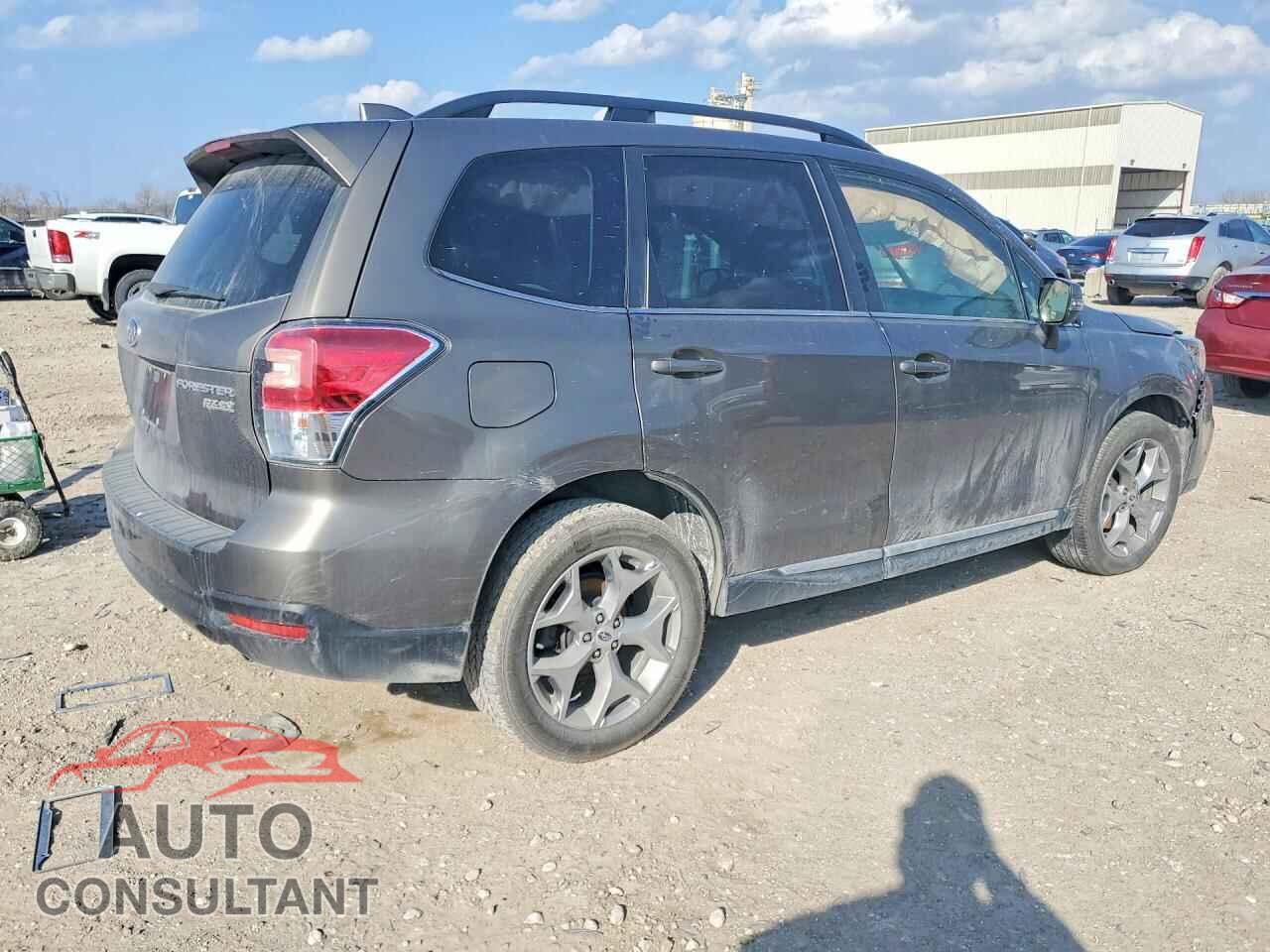 SUBARU FORESTER 2017 - JF2SJATC5HH482111