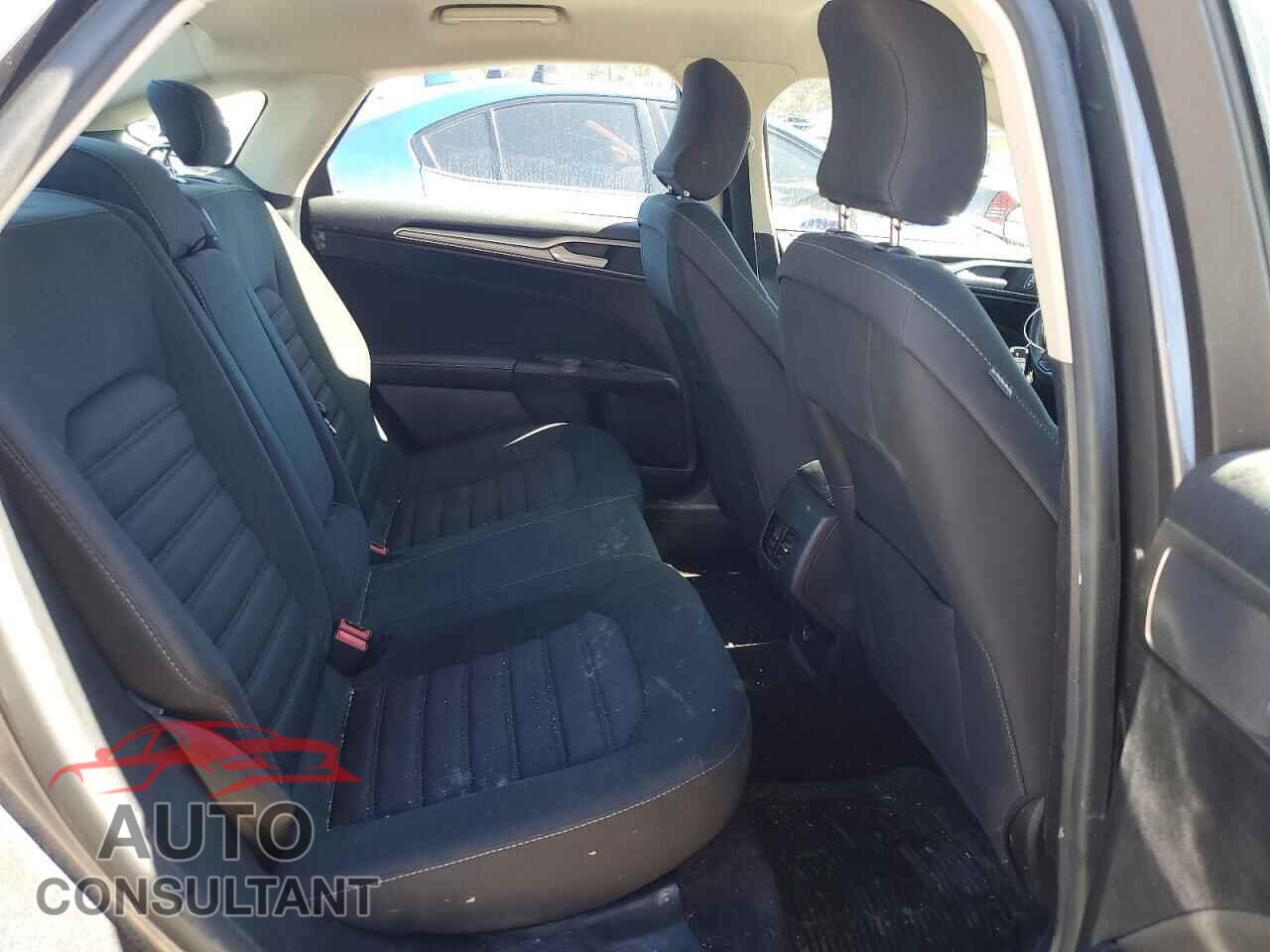 FORD FUSION 2017 - 3FA6P0HDXHR372475