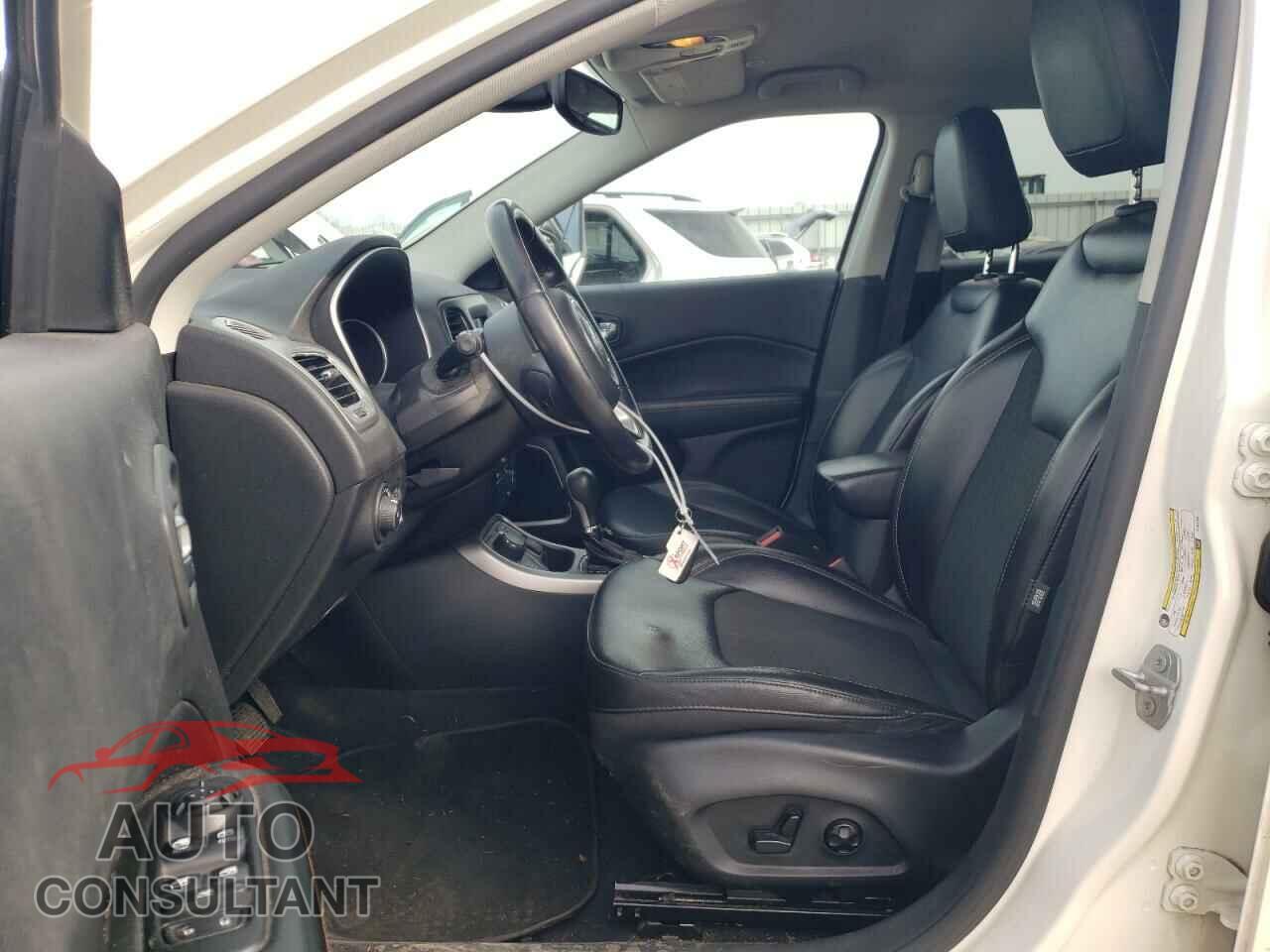 JEEP COMPASS 2018 - 3C4NJDBB9JT284709
