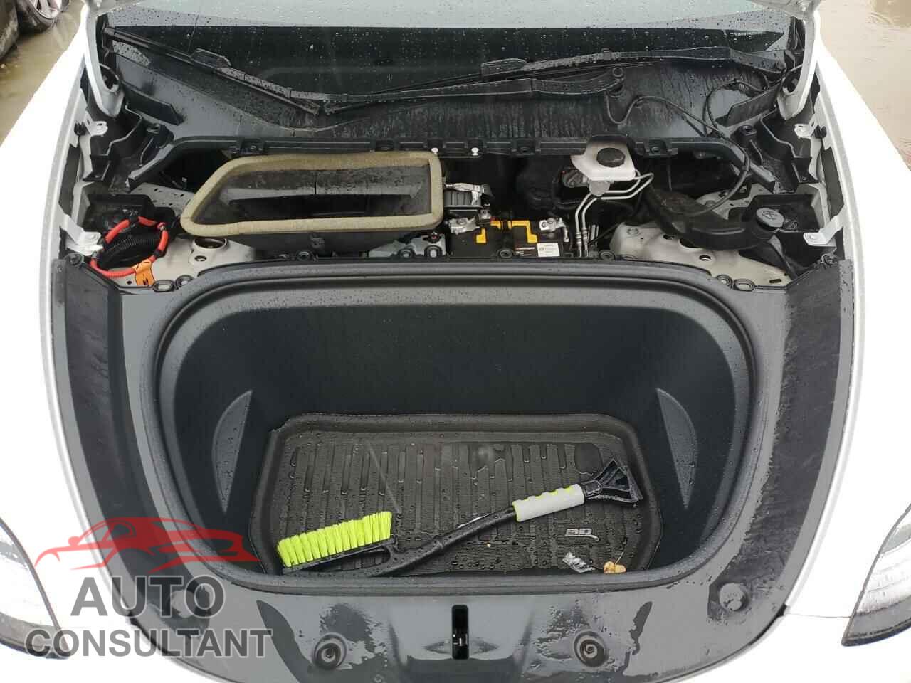 TESLA MODEL Y 2021 - 5YJYGAEE9MF201203