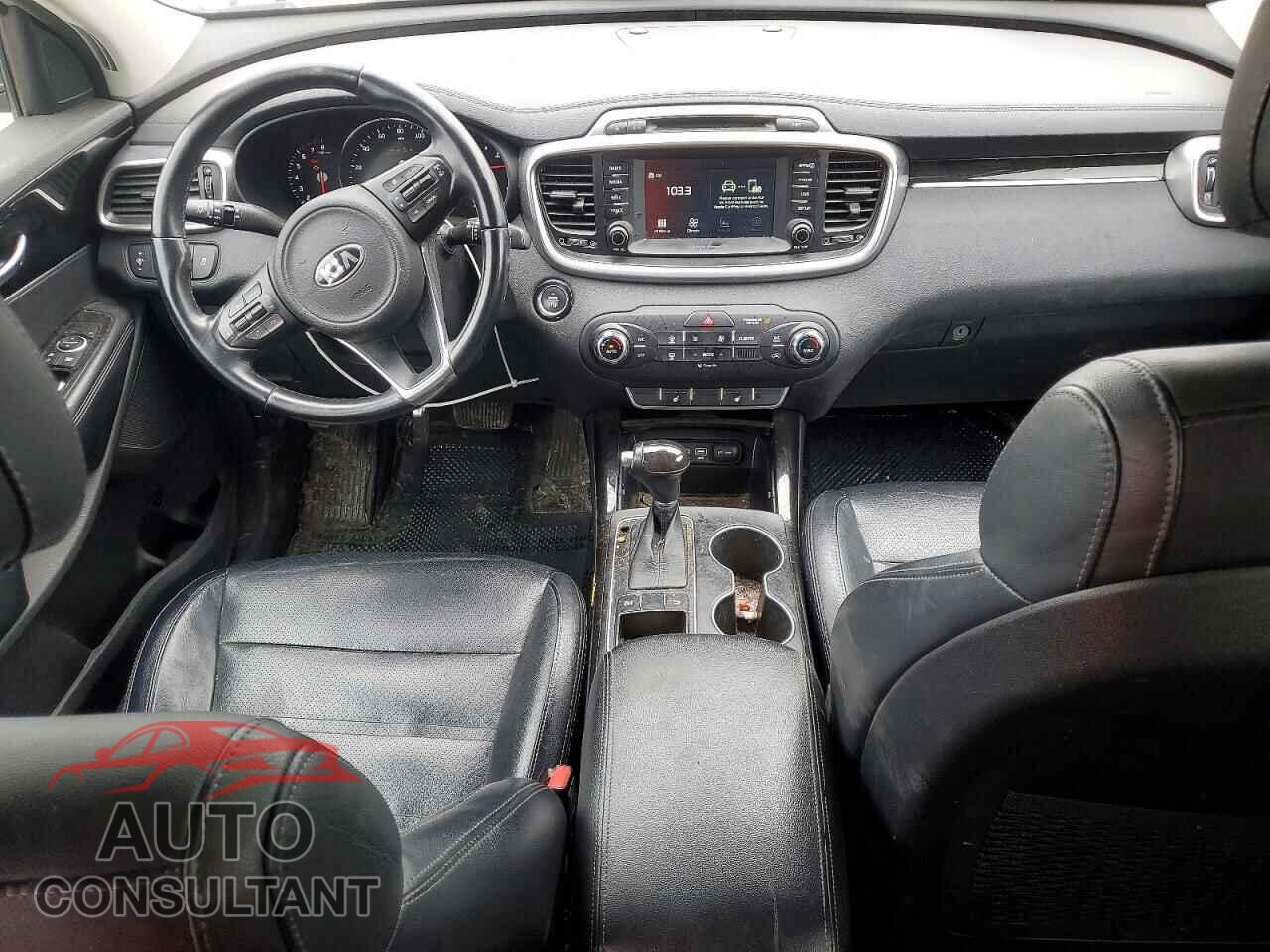 KIA SORENTO 2017 - 5XYPH4A55HG232186