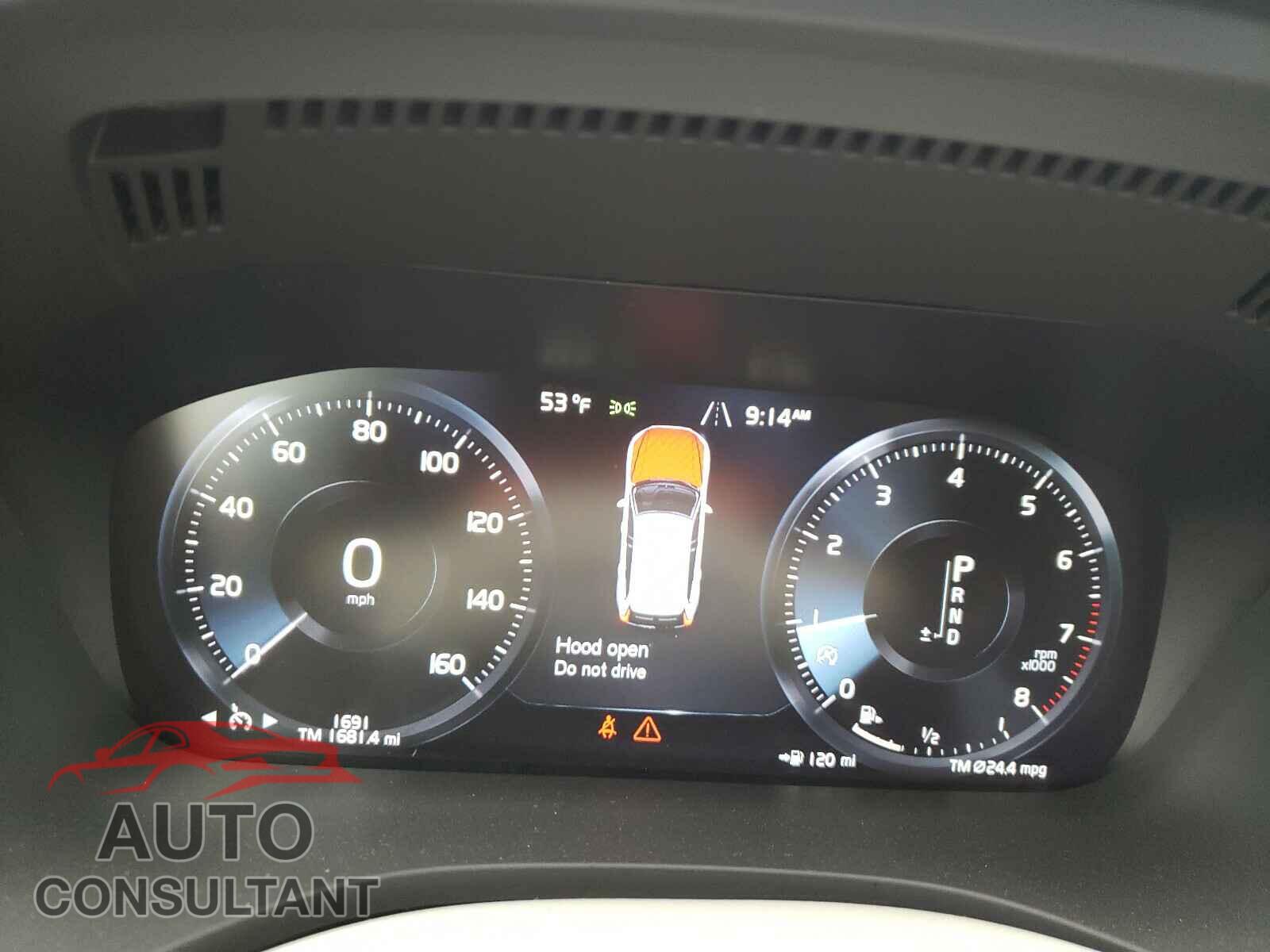 VOLVO XC60 2021 - YV4102DK2M1813106