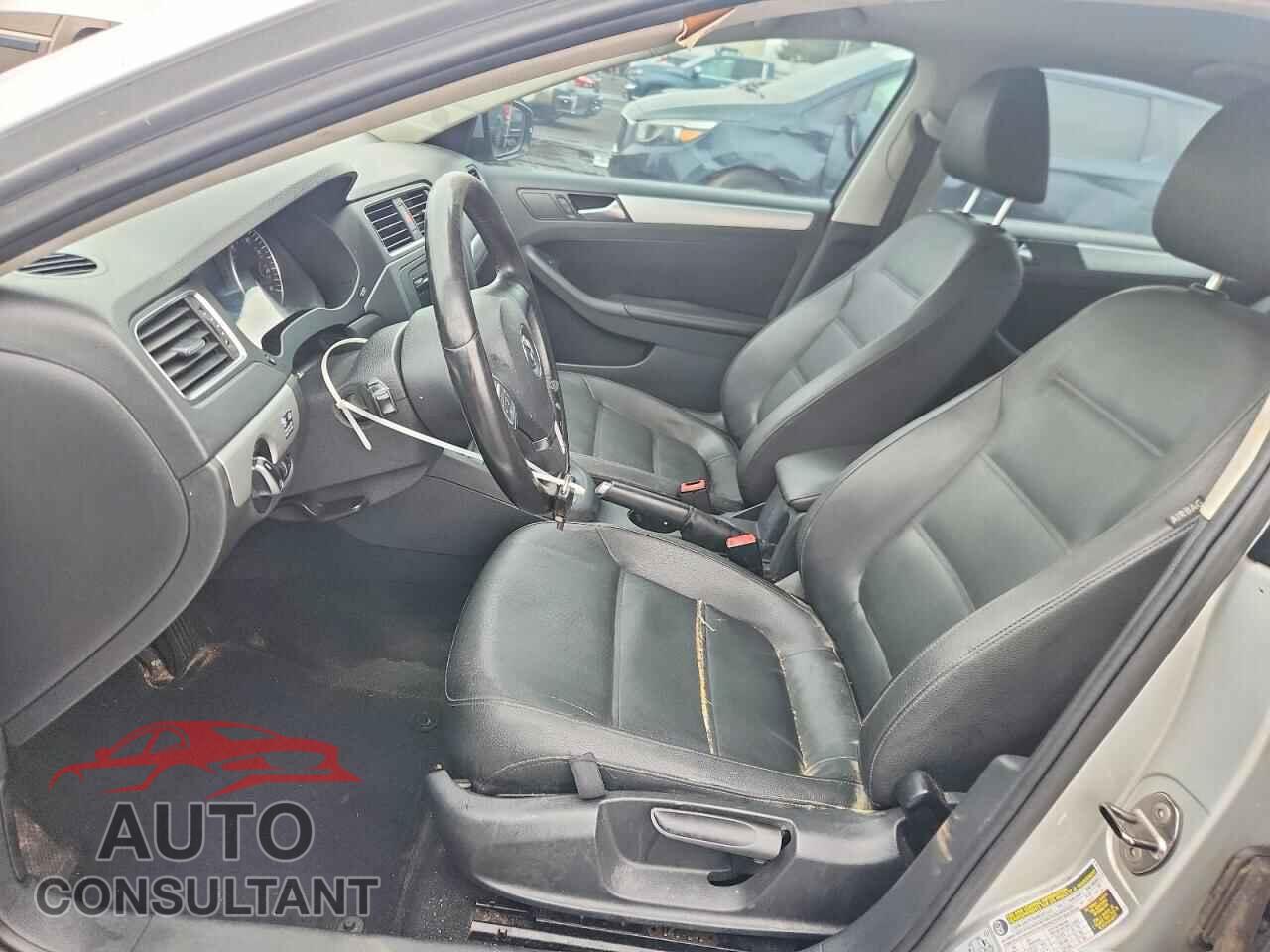 VOLKSWAGEN JETTA 2012 - 3VWLL7AJ7CM323674