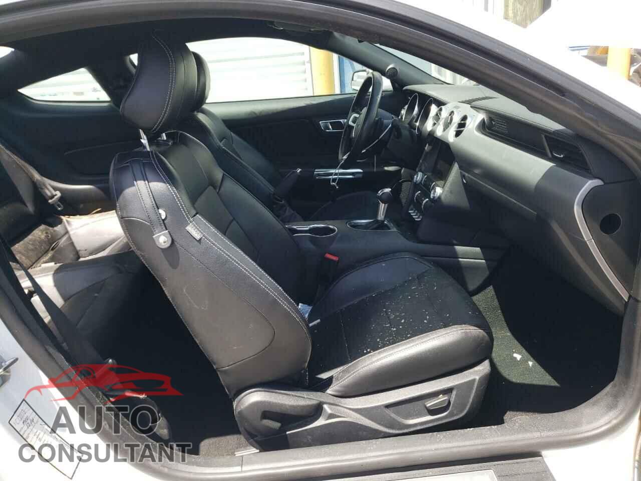 FORD MUSTANG 2020 - 1FA6P8TH9L5120866