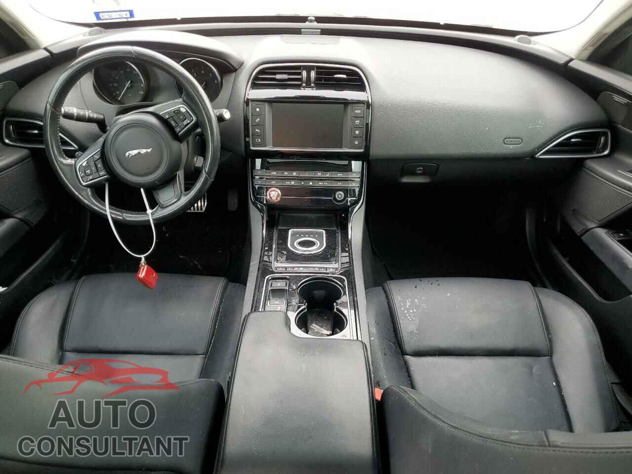JAGUAR XE 2017 - SAJAD4BG8HA962046