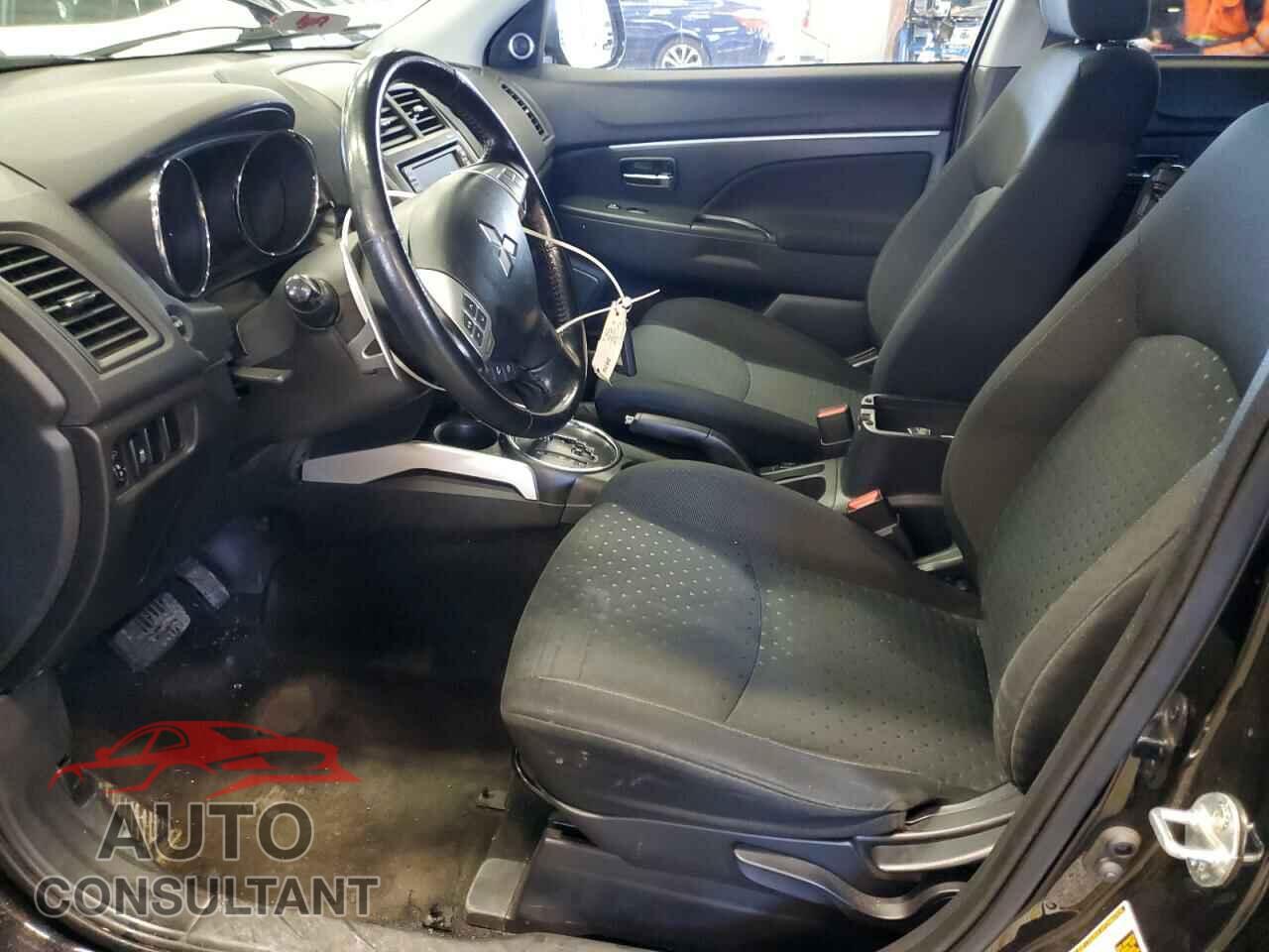 MITSUBISHI OUTLANDER 2012 - JA4AR4AU8CZ000471