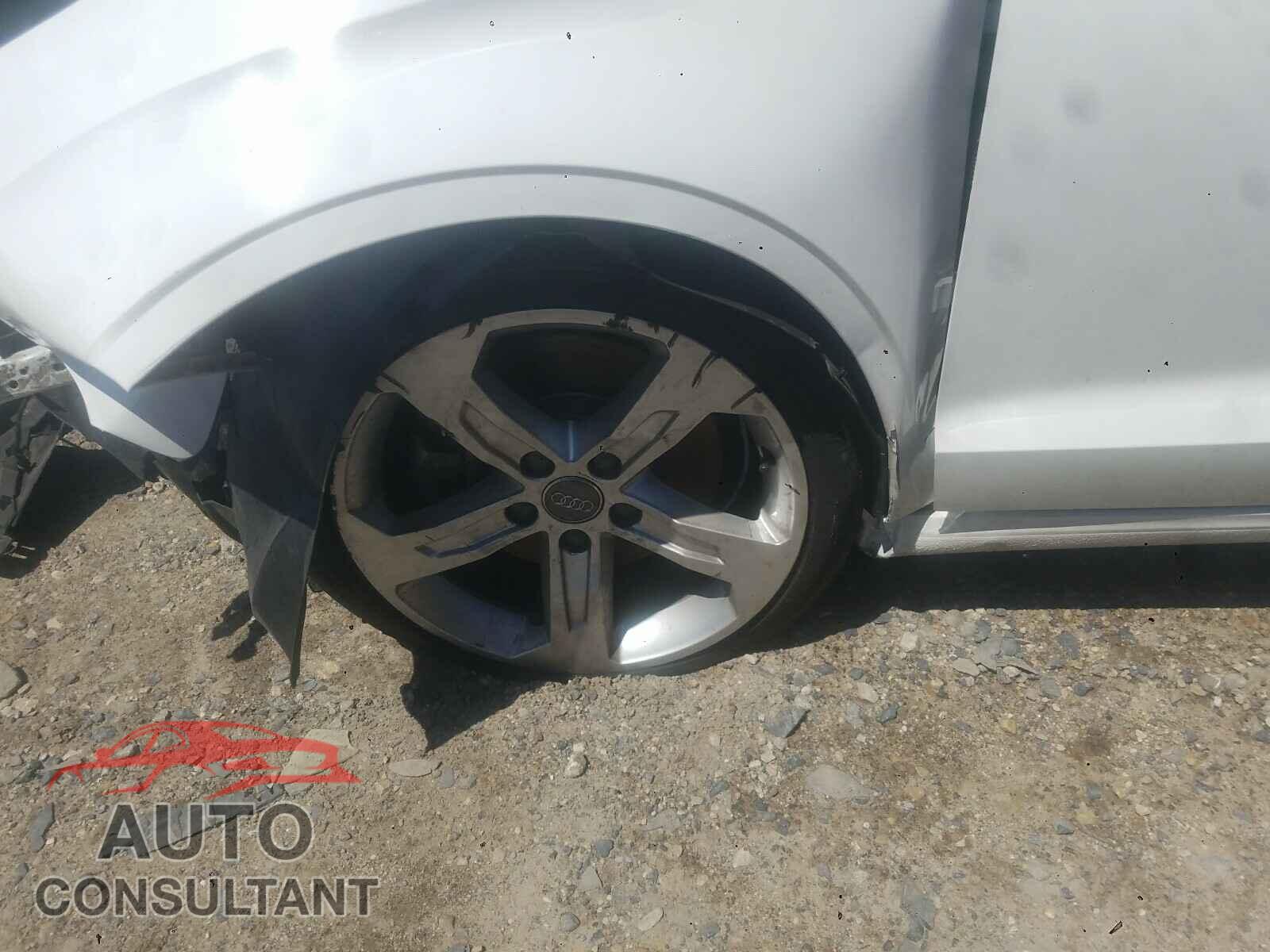 AUDI A3 2017 - WAUB8GFF5H1017255