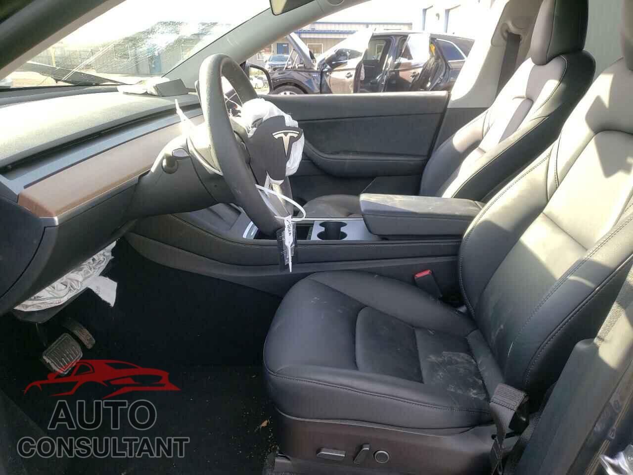 TESLA MODEL Y 2022 - 7SAYGDEE9NF437095