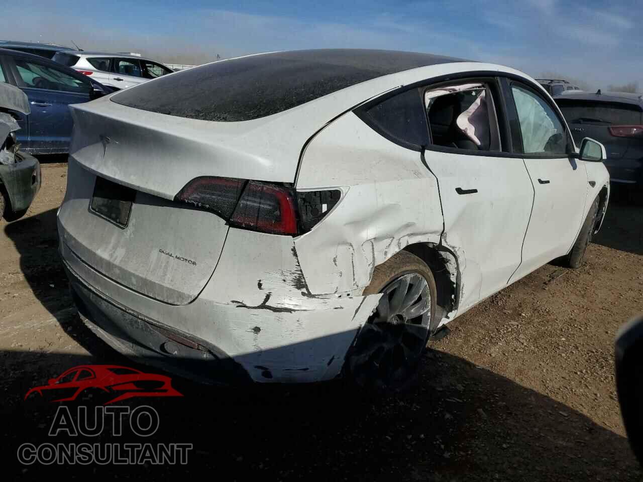 TESLA MODEL Y 2023 - 7SAYGDEE9PA028773
