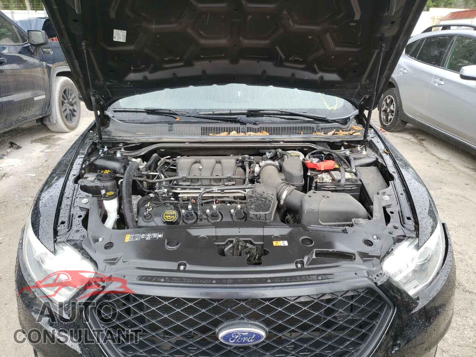 FORD TAURUS 2018 - 1FAHP2L86JG112733
