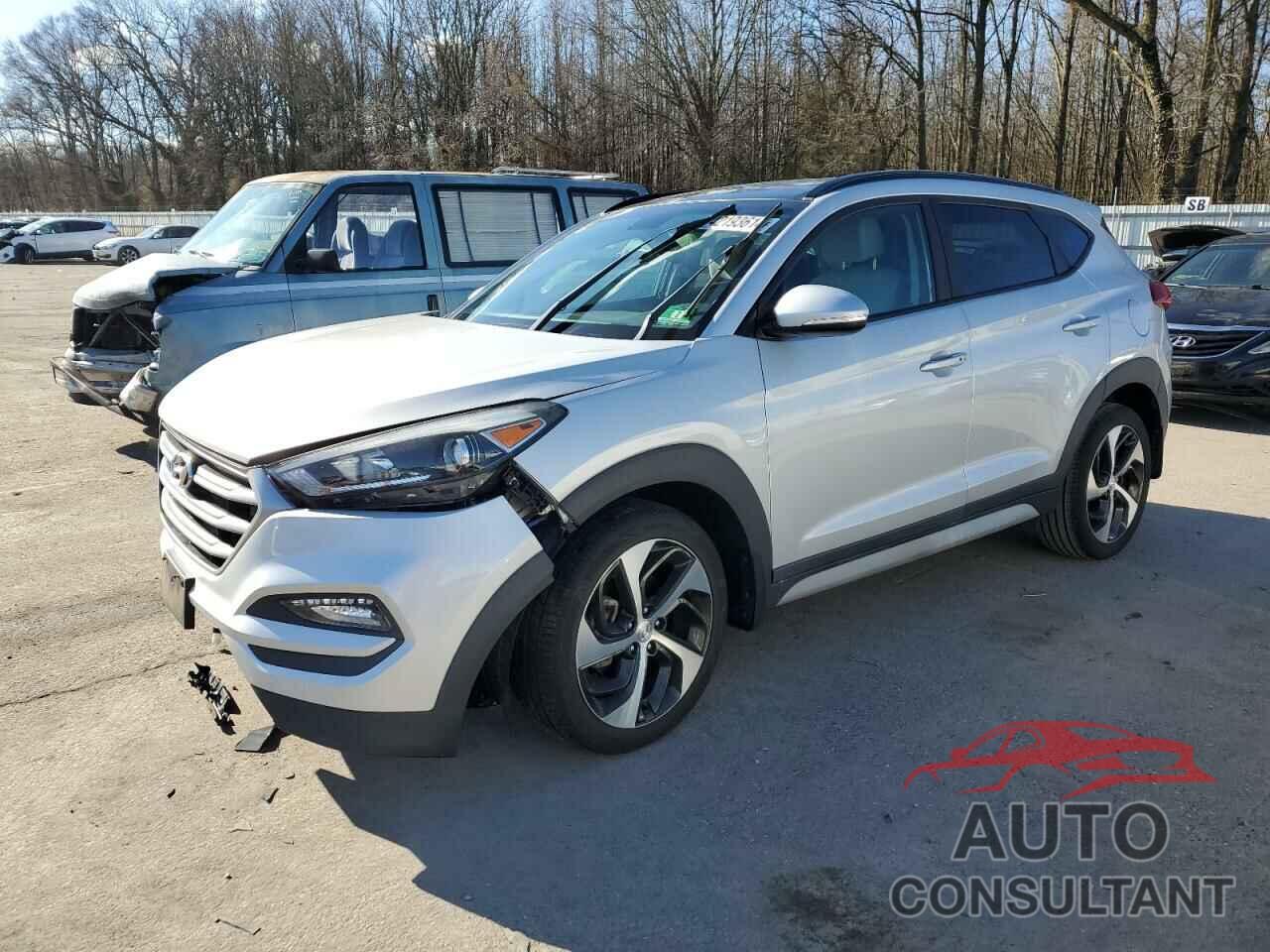 HYUNDAI TUCSON 2018 - KM8J3CA22JU688019