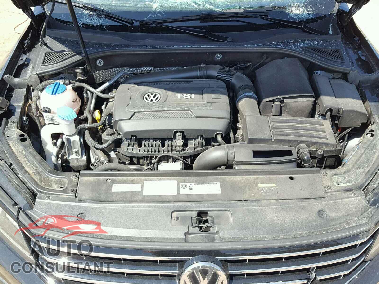 VOLKSWAGEN PASSAT 2017 - 1VWBT7A31HC013459
