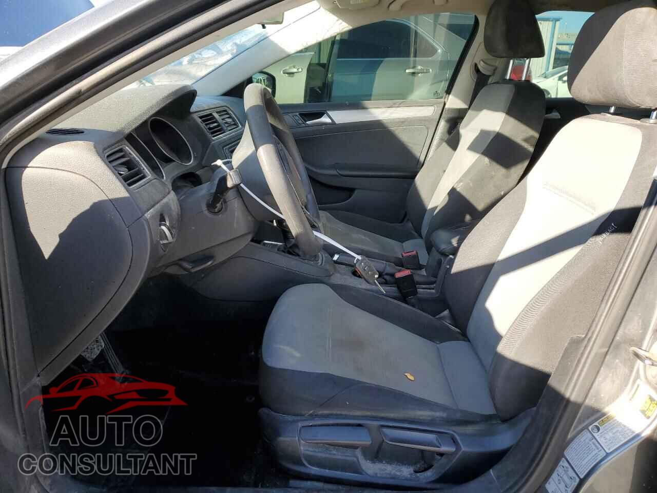 VOLKSWAGEN JETTA 2017 - 3VW2B7AJXHM394812