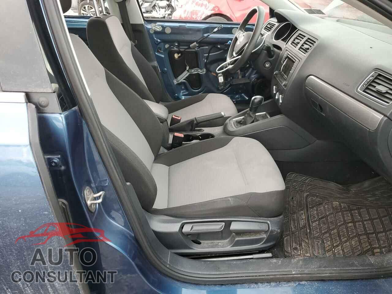 VOLKSWAGEN JETTA 2017 - 3VW2B7AJ5HM280149