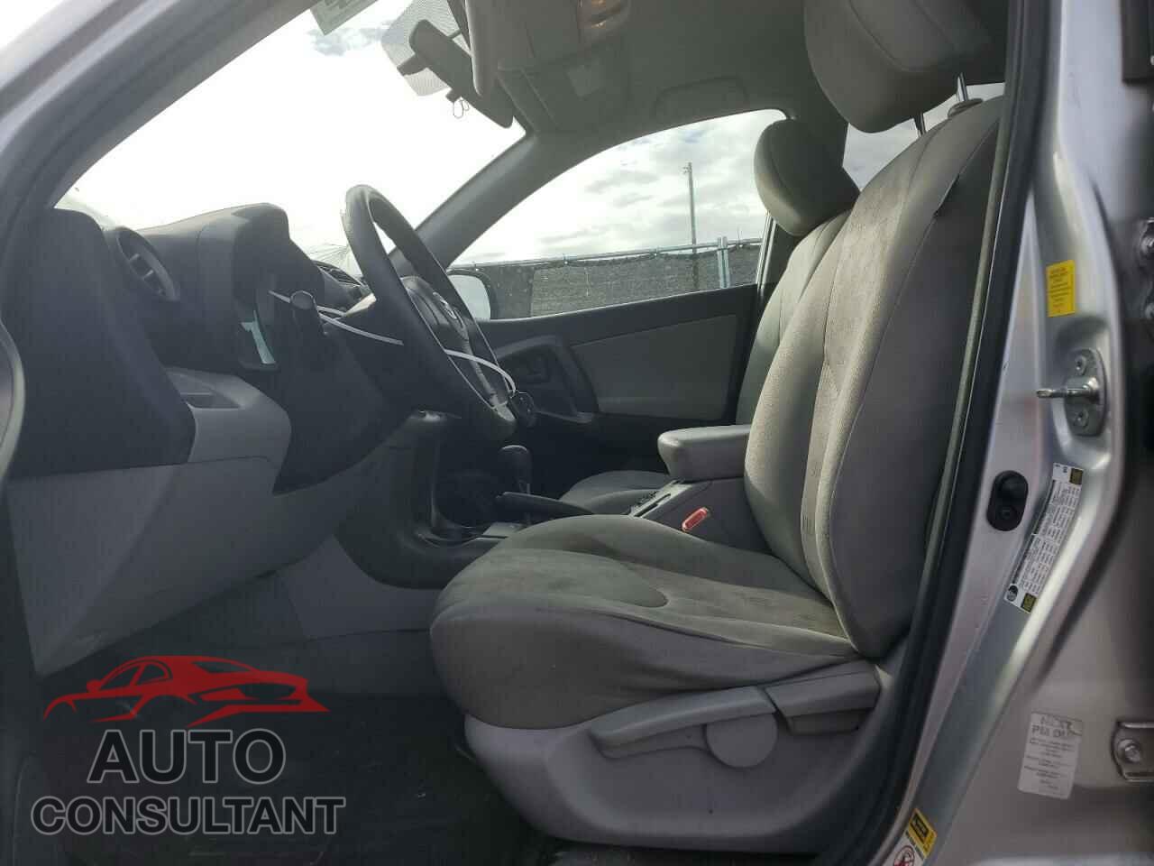 TOYOTA RAV4 2011 - 2T3ZF4DV2BW065479