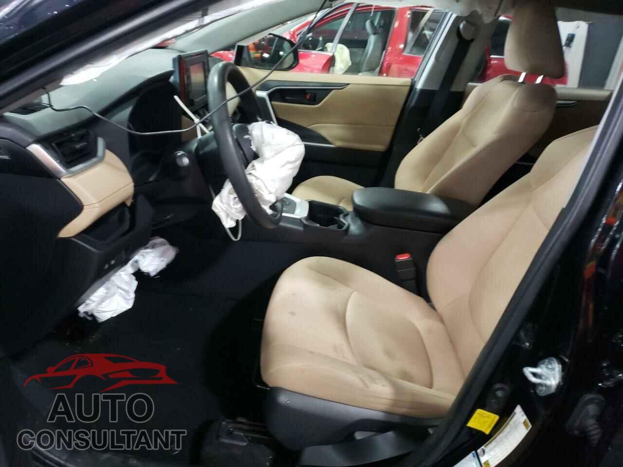 TOYOTA RAV4 2019 - JTMLWRFV5KD023420