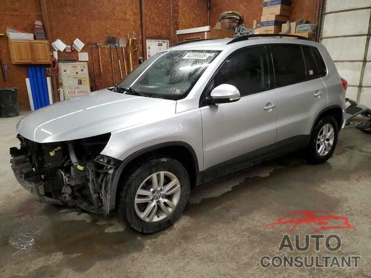 VOLKSWAGEN TIGUAN 2017 - WVGBV7AX1HW510070