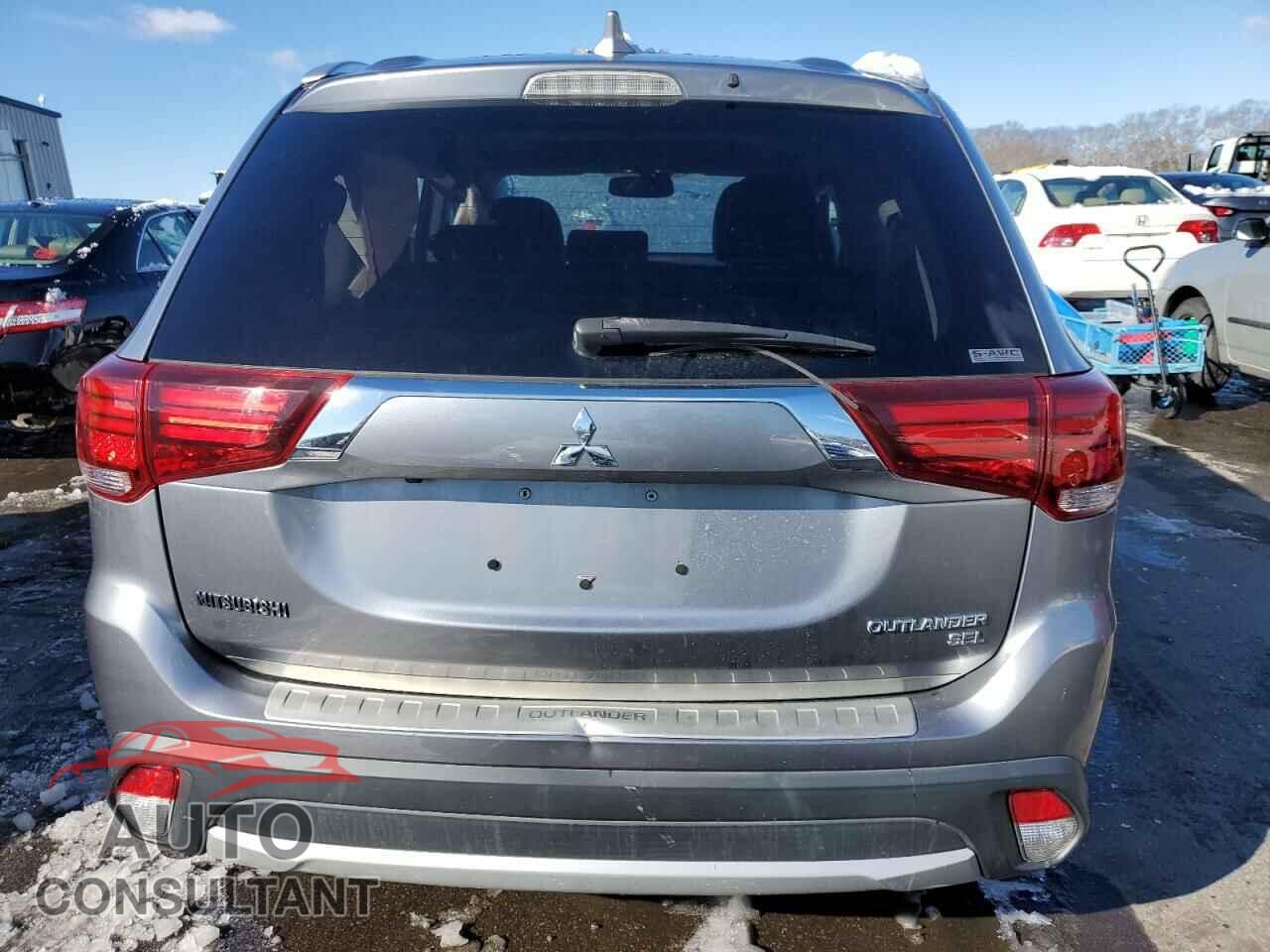 MITSUBISHI OUTLANDER 2017 - JA4AZ3A38HZ070108