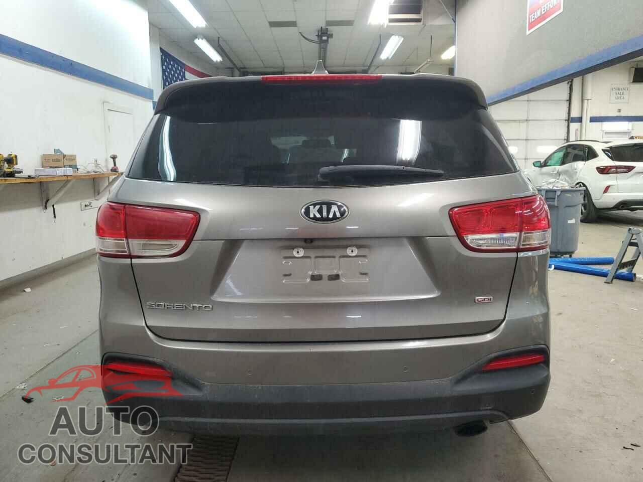 KIA SORENTO 2017 - 5XYPG4A39HG297401