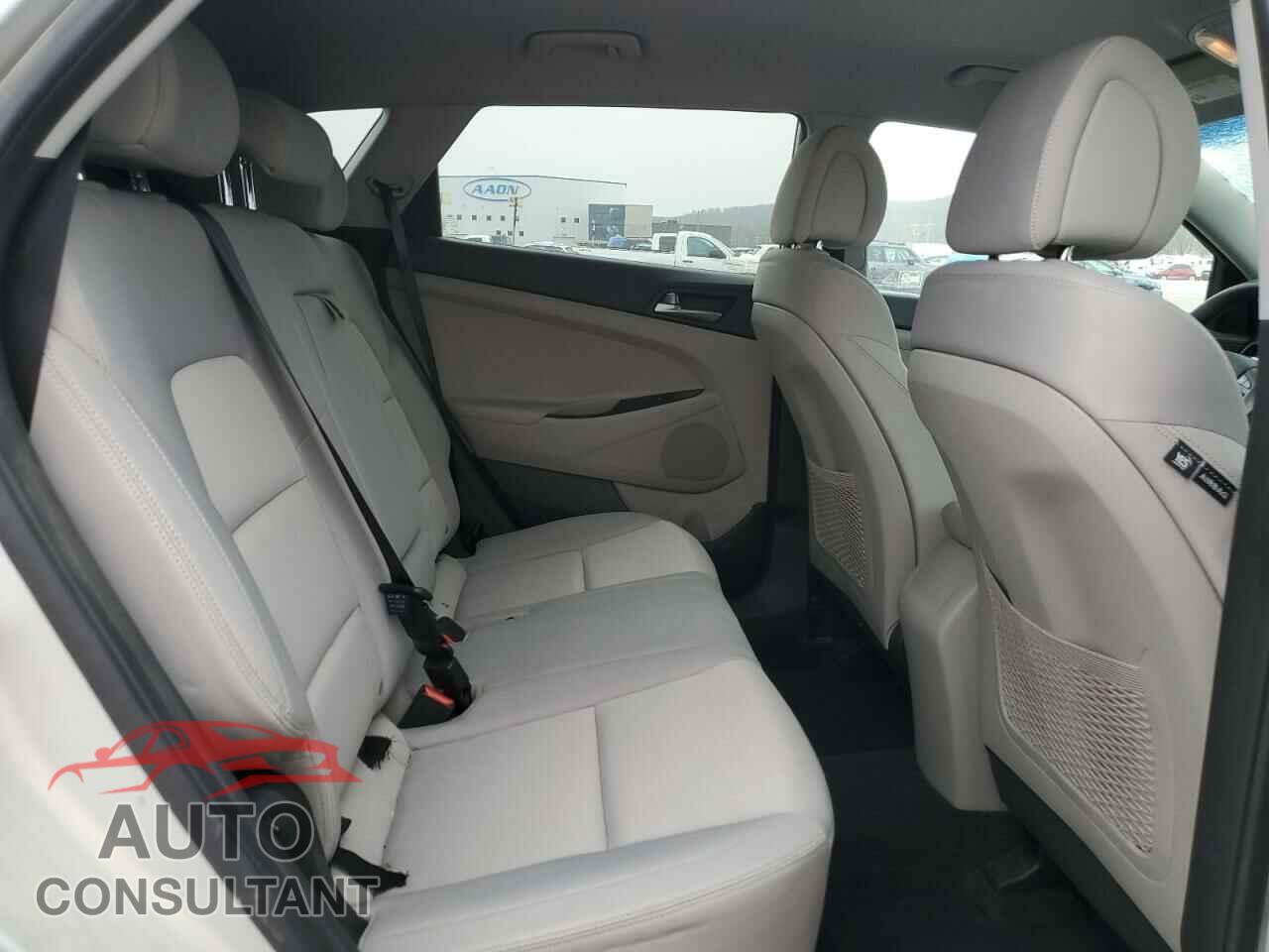 HYUNDAI TUCSON 2017 - KM8J3CA48HU585215