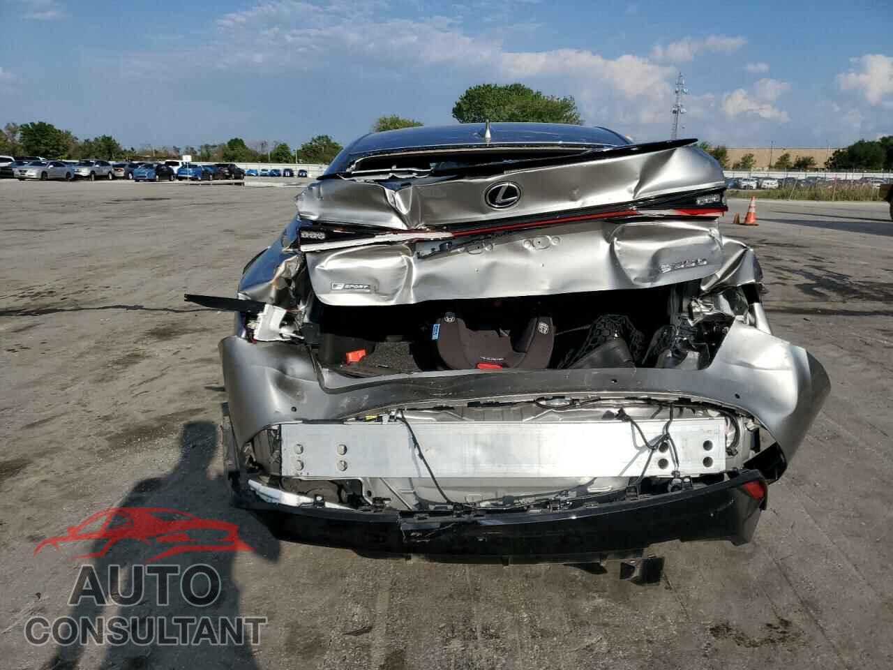 LEXUS IS 2021 - JTHGZ1B22M5045912