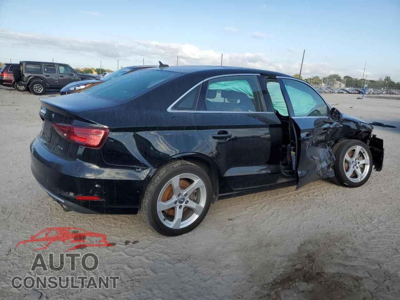 AUDI A3 2019 - WAUBEGFF1K1018323