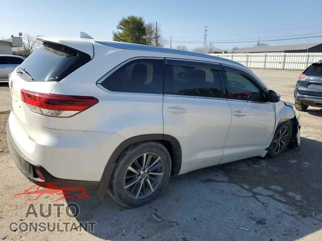 TOYOTA HIGHLANDER 2017 - 5TDJZRFH6HS435996