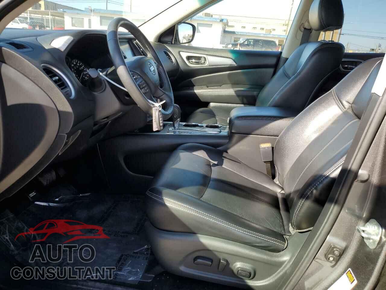 NISSAN PATHFINDER 2019 - 5N1DR2MN6KC617702