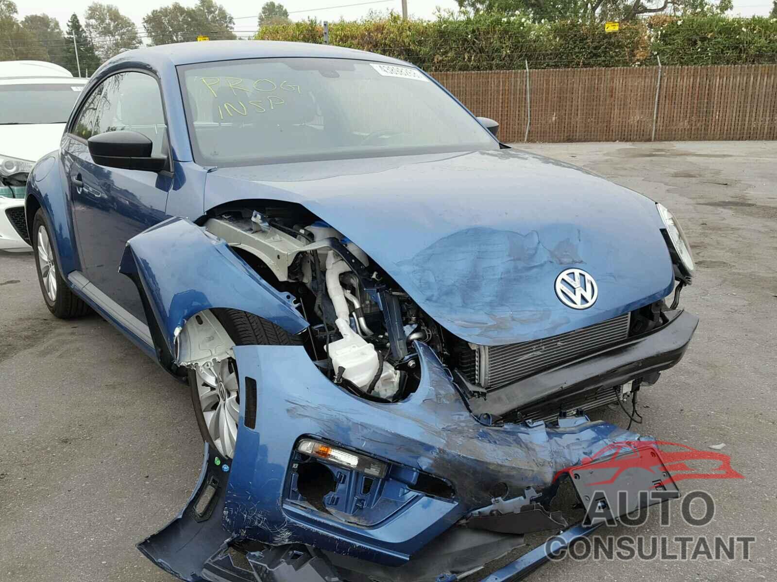 VOLKSWAGEN BEETLE 2017 - 3VWF17AT8HM624059