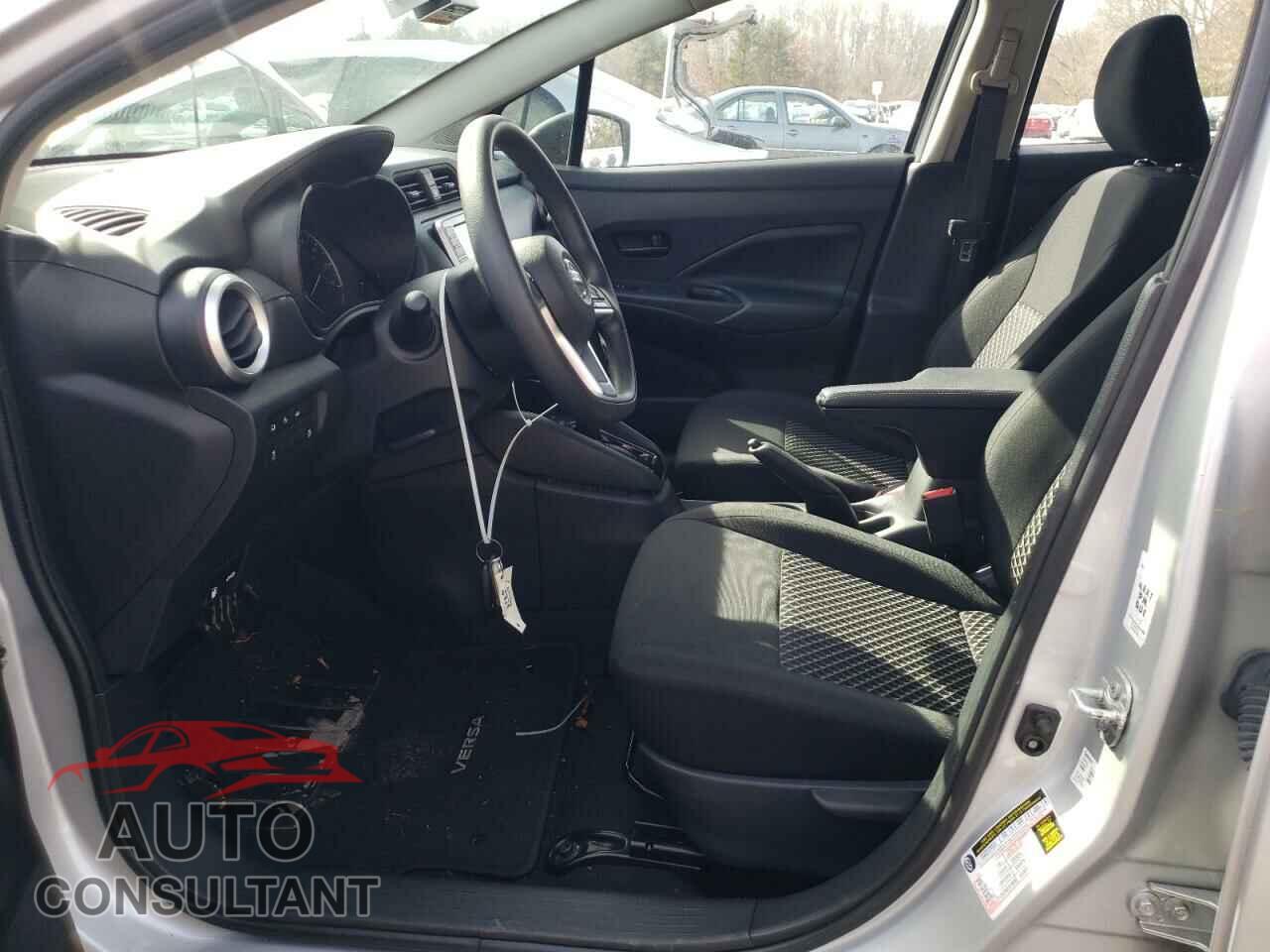NISSAN VERSA 2021 - 3N1CN8DV9ML819992