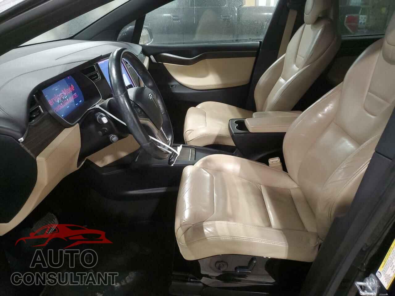 TESLA MODEL X 2016 - 5YJXCBE25GF004035