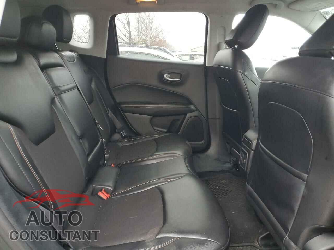 JEEP COMPASS 2018 - 3C4NJDBB6JT147355